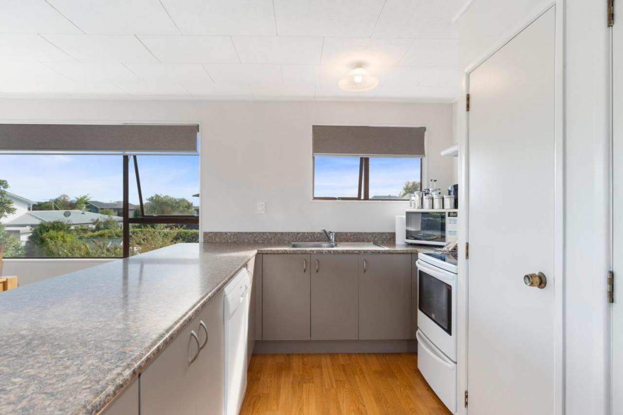 Rainbow Lake House - Lake Taupo Holiday Home Exteriér fotografie