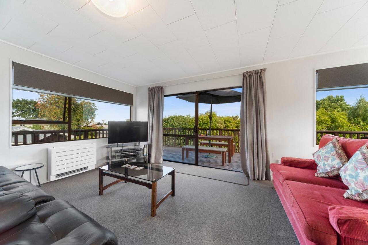 Rainbow Lake House - Lake Taupo Holiday Home Exteriér fotografie