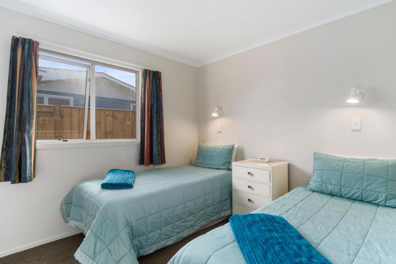 Rainbow Lake House - Lake Taupo Holiday Home Exteriér fotografie