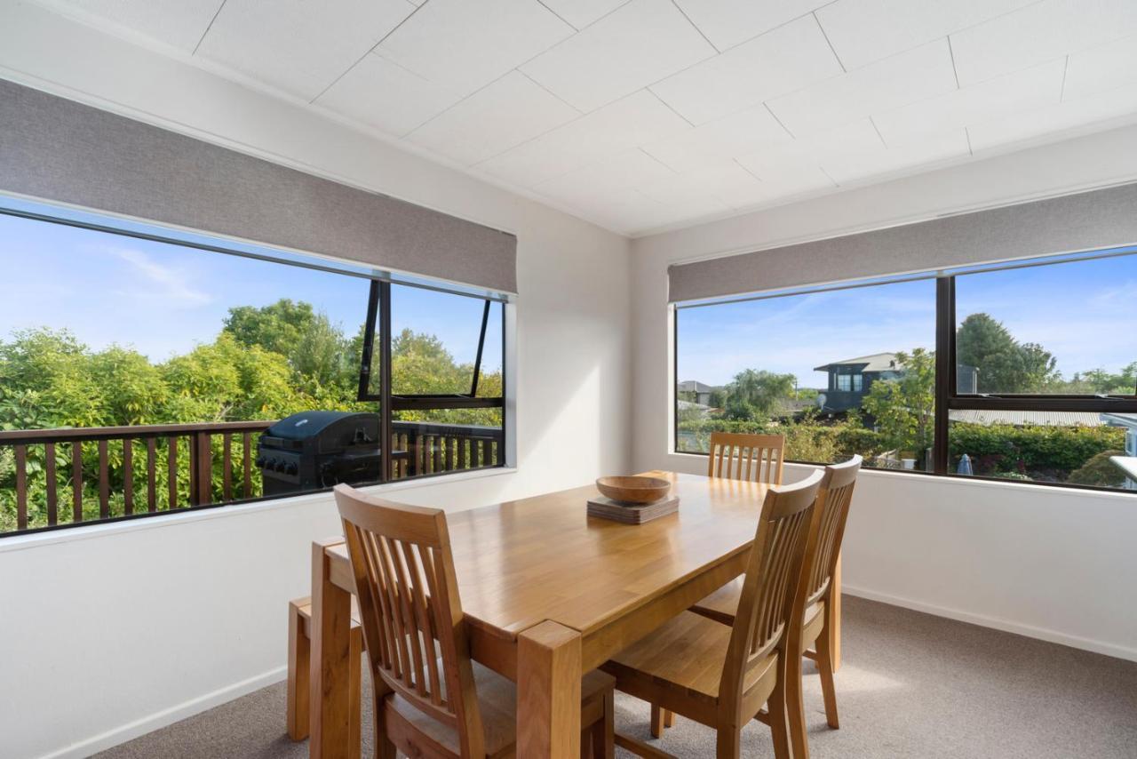 Rainbow Lake House - Lake Taupo Holiday Home Exteriér fotografie